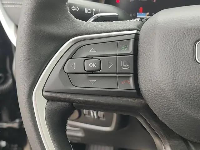 2026 Jeep Grand Cherokee Altitude 4x2
