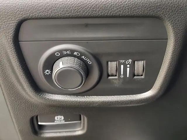 2026 Jeep Grand Cherokee Altitude 4x2