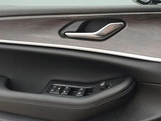 2026 Jeep Grand Cherokee Altitude 4x2