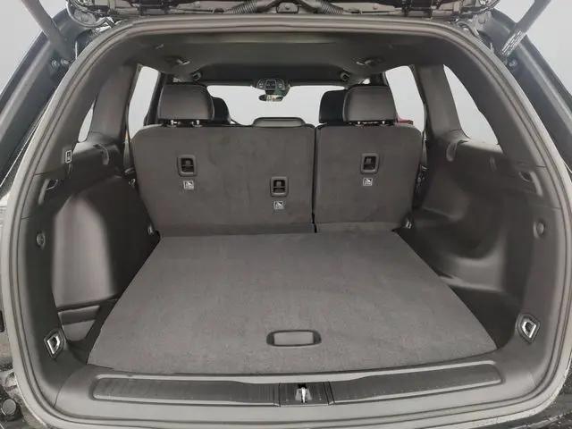 2026 Jeep Grand Cherokee Altitude 4x2