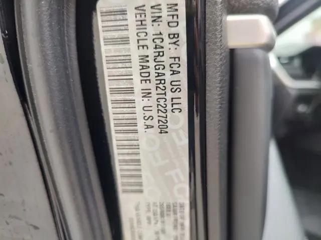 2026 Jeep Grand Cherokee Altitude 4x2