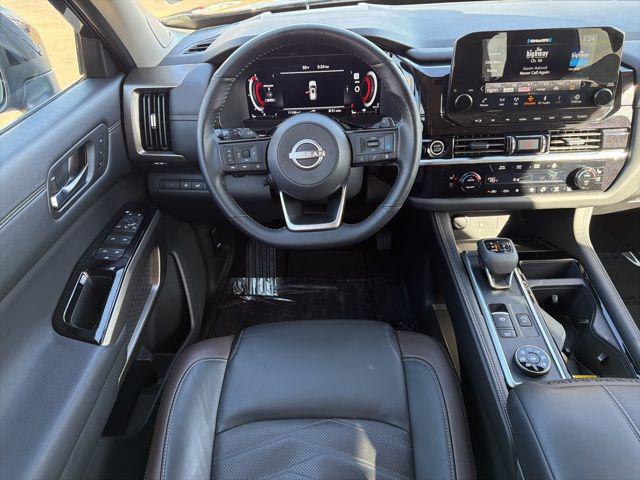 2024 Nissan Pathfinder Platinum 4WD