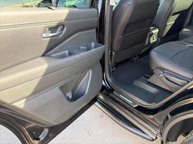 2024 Nissan Pathfinder Platinum 4WD