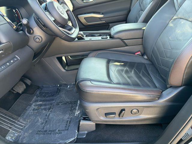 2024 Nissan Pathfinder Platinum 4WD