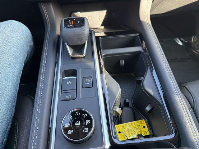 2024 Nissan Pathfinder Platinum 4WD