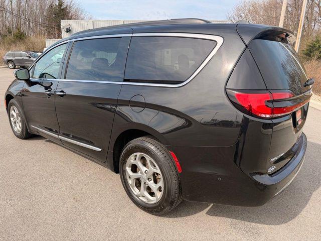 2022 Chrysler Pacifica Limited AWD