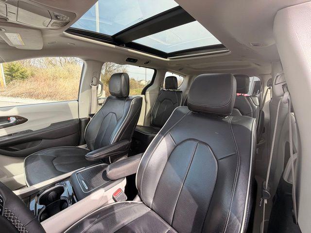 2022 Chrysler Pacifica Limited AWD