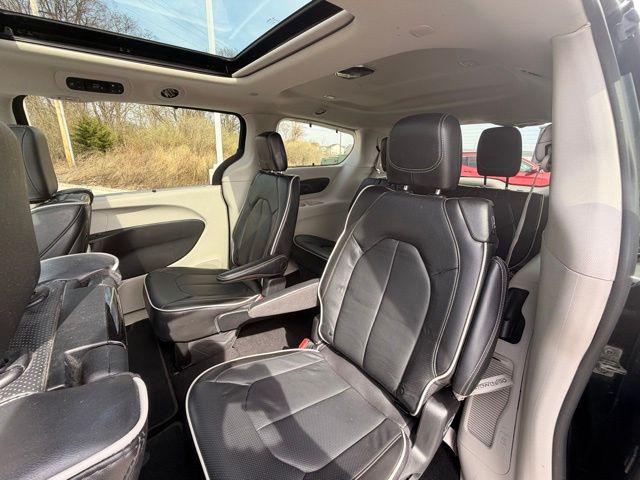 2022 Chrysler Pacifica Limited AWD