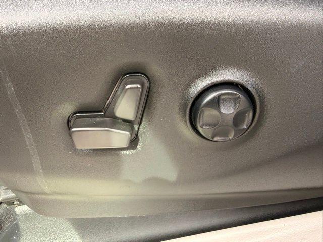 2022 Chrysler Pacifica Limited AWD