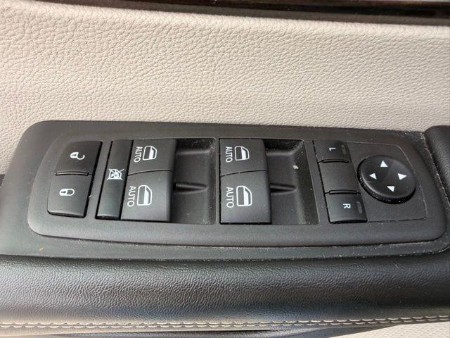 2022 Chrysler Pacifica Limited AWD