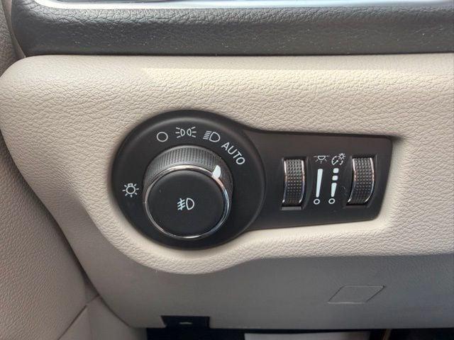 2022 Chrysler Pacifica Limited AWD