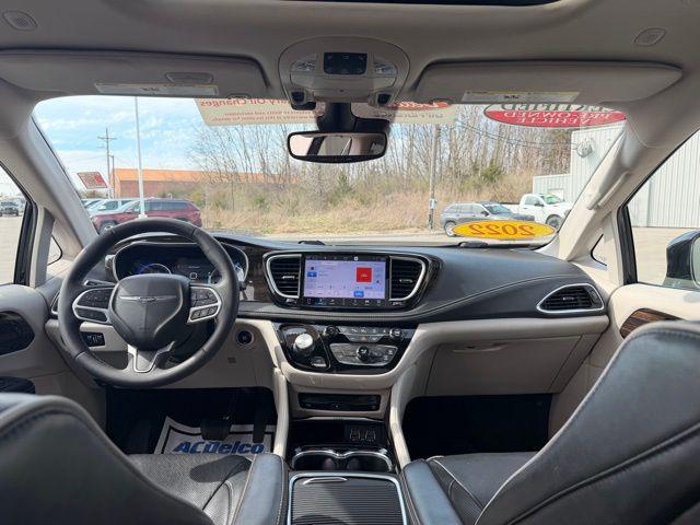2022 Chrysler Pacifica Limited AWD