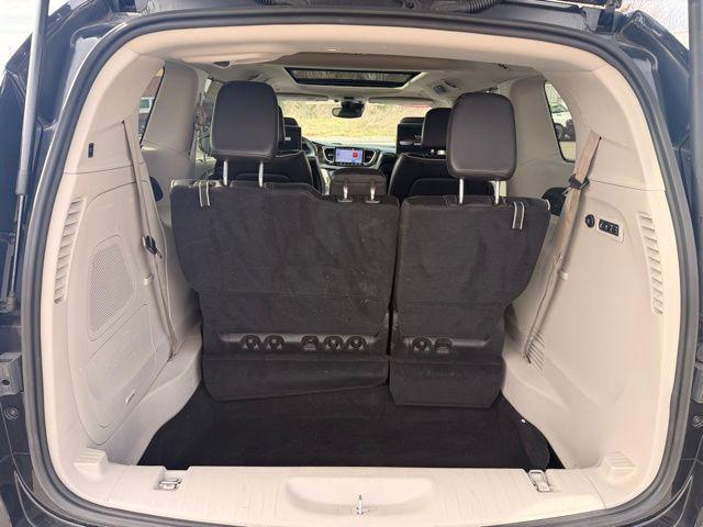 2022 Chrysler Pacifica Limited AWD
