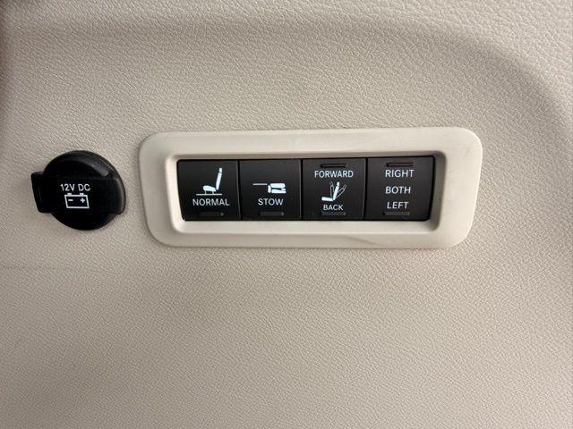 2022 Chrysler Pacifica Limited AWD