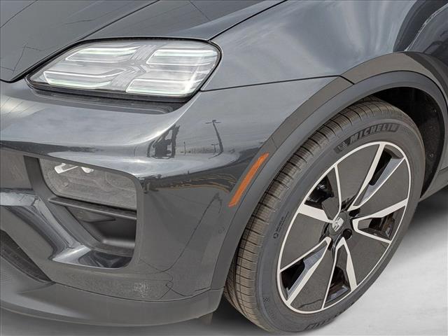 2026 Porsche Macan Electric 4S