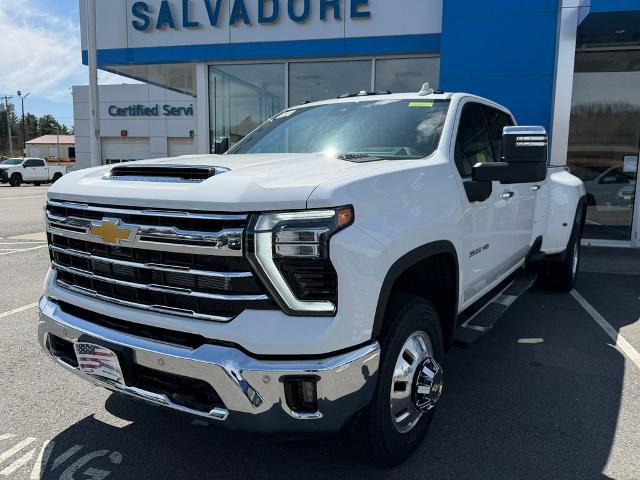 2026 Chevrolet Silverado 3500HD Crew Cab, Long Bed, LTZ Dual Rear Wheel, RWD