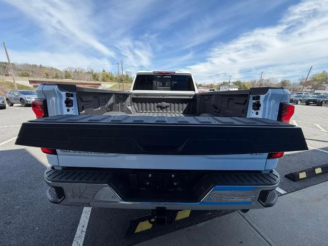 2026 Chevrolet Silverado 3500HD Crew Cab, Long Bed, LTZ Dual Rear Wheel, RWD