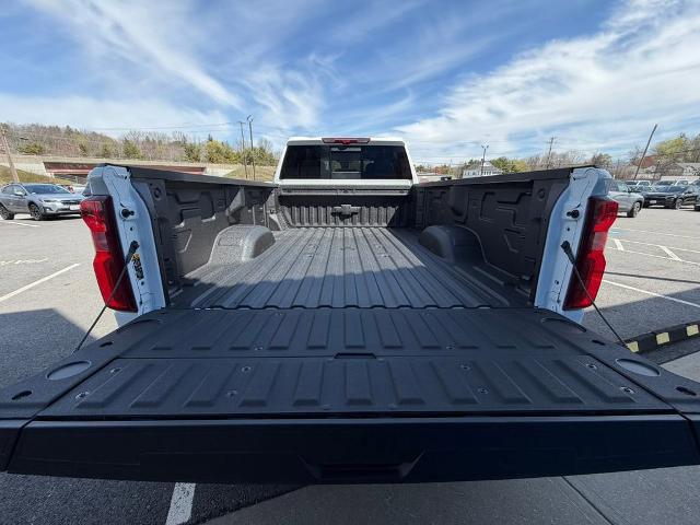 2026 Chevrolet Silverado 3500HD Crew Cab, Long Bed, LTZ Dual Rear Wheel, RWD