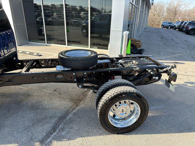 2026 Ford F-450 Lariat 4X4 Cab & Chassis