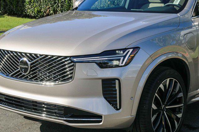 2026 Volvo XC90 Plug-In Hybrid Plus, T8 AWD, Electric/Gasoline, Bright, 7 Seats