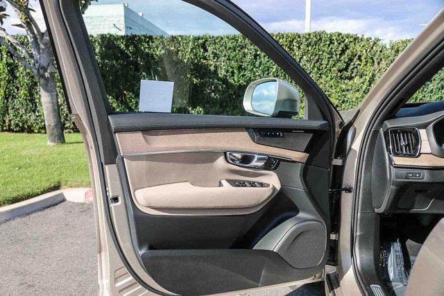 2026 Volvo XC90 Plug-In Hybrid Plus, T8 AWD, Electric/Gasoline, Bright, 7 Seats