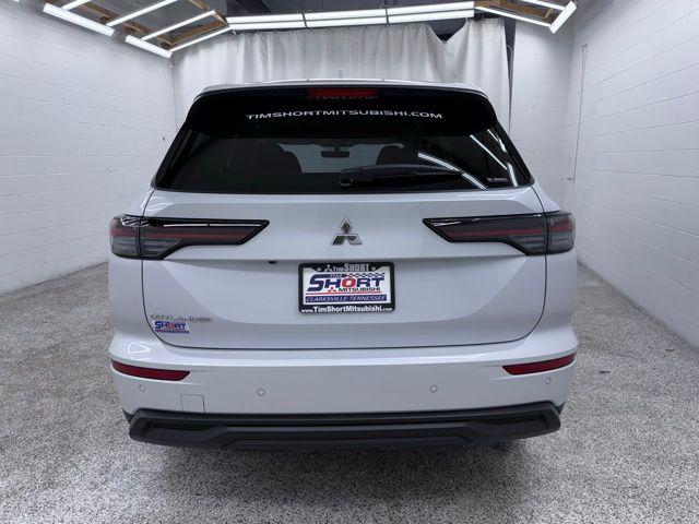 2026 Mitsubishi Outlander ES 1.5T S-AWC