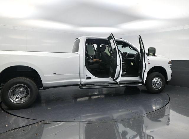 2026 Ram 3500 Lone Star Crew Cab 4x4 8' Box