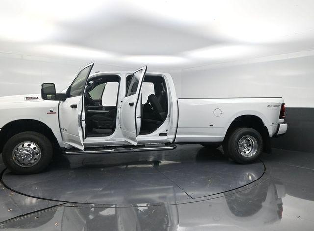 2026 Ram 3500 Lone Star Crew Cab 4x4 8' Box