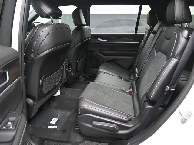 2026 Jeep Grand Cherokee L Altitude 4x4