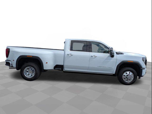 2026 GMC Sierra 3500HD Crew Cab, Long Bed, Denali Ultimate Dual Rear Wheel, 4WD