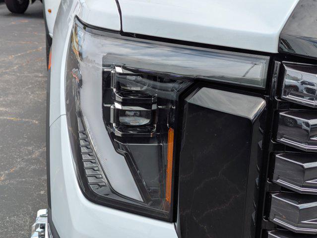 2026 GMC Sierra 3500HD Crew Cab, Long Bed, Denali Ultimate Dual Rear Wheel, 4WD