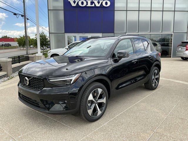 2026 Volvo XC40 Plus, B5 AWD Gas (mild hybrid), Dark for sale in Overland Park, KS
