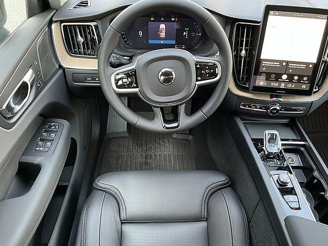 2026 Volvo XC60 Plug-In Hybrid Ultra, T8 AWD Electric/Gasoline, Dark