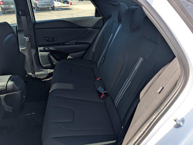 2025 Hyundai Elantra Hybrid SEL Sport