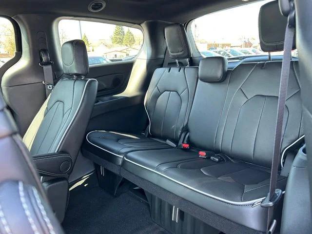 2026 Chrysler Pacifica Limited AWD