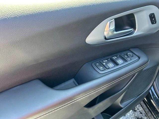 2026 Chrysler Pacifica Limited AWD
