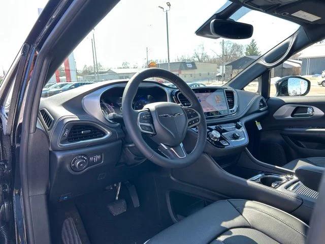 2026 Chrysler Pacifica Limited AWD