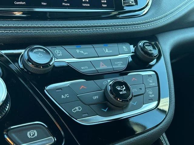 2026 Chrysler Pacifica Limited AWD
