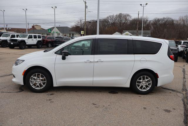 2026 Chrysler Voyager VOYAGER LX