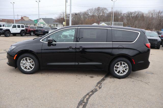 2026 Chrysler Voyager VOYAGER LX