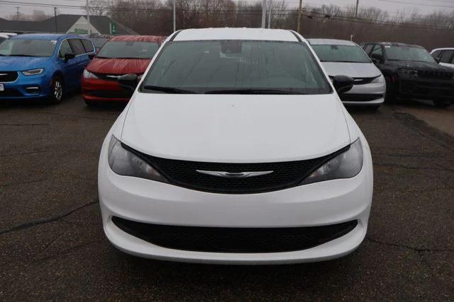 2026 Chrysler Voyager VOYAGER LX