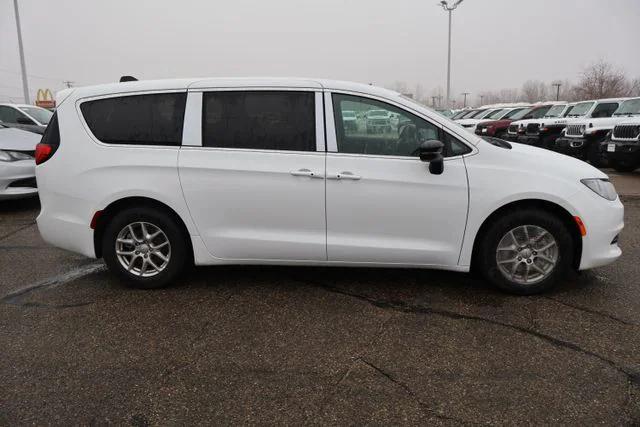 2026 Chrysler Voyager VOYAGER LX