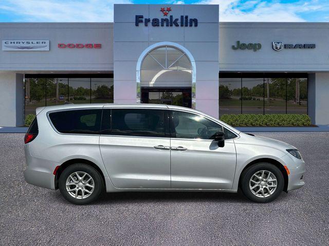 2026 Chrysler Voyager VOYAGER LX