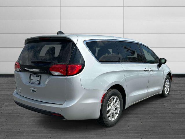 2026 Chrysler Voyager VOYAGER LX