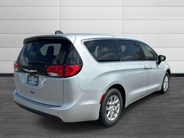 2026 Chrysler Voyager VOYAGER LX