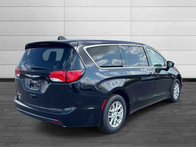 2026 Chrysler Voyager VOYAGER LX