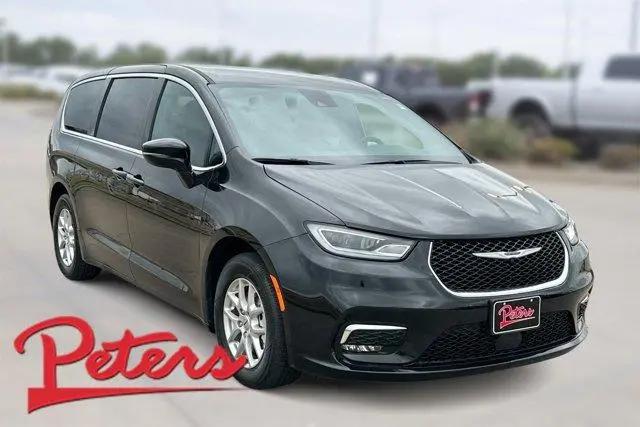 2025 Chrysler Pacifica Select for sale in Longview, TX