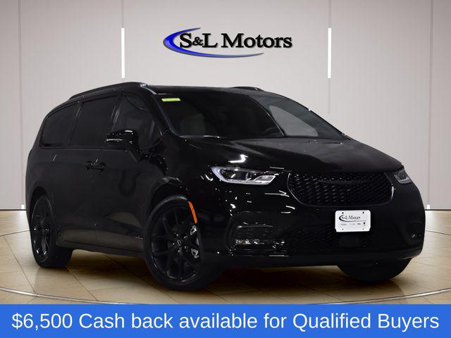 2026 Chrysler Pacifica Select for sale in Pulaski, WI