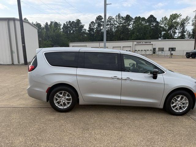 2026 Chrysler Voyager VOYAGER LX