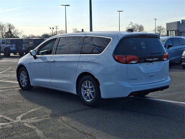 2026 Chrysler Voyager VOYAGER LX